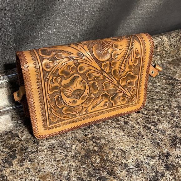 Vintage Leather Purse from Mexico - Picture 2 of 9